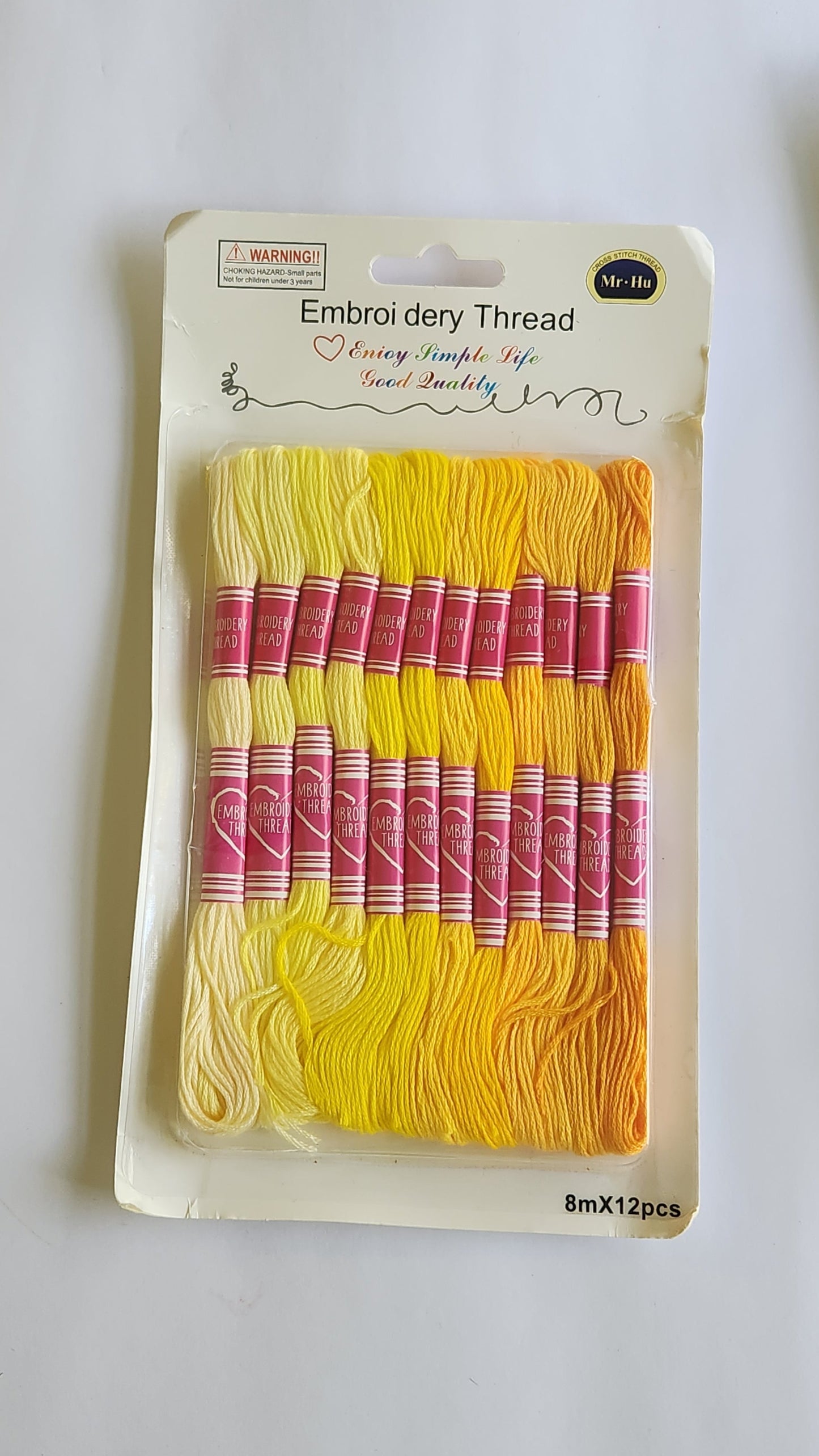 SET 12 HILOS BORDAR TONALIDAD AMARILLO